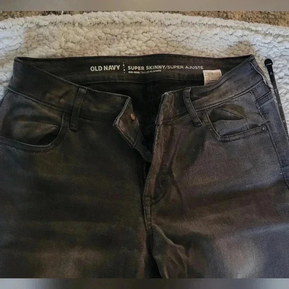 Old Navy Womens extra long, dark gray, mid rise, skinny jeans, Size 2 Long - Picture 6 of 7